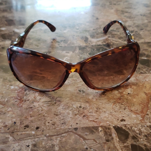 Accessories - Cute Multi Color Brown Sunglasses